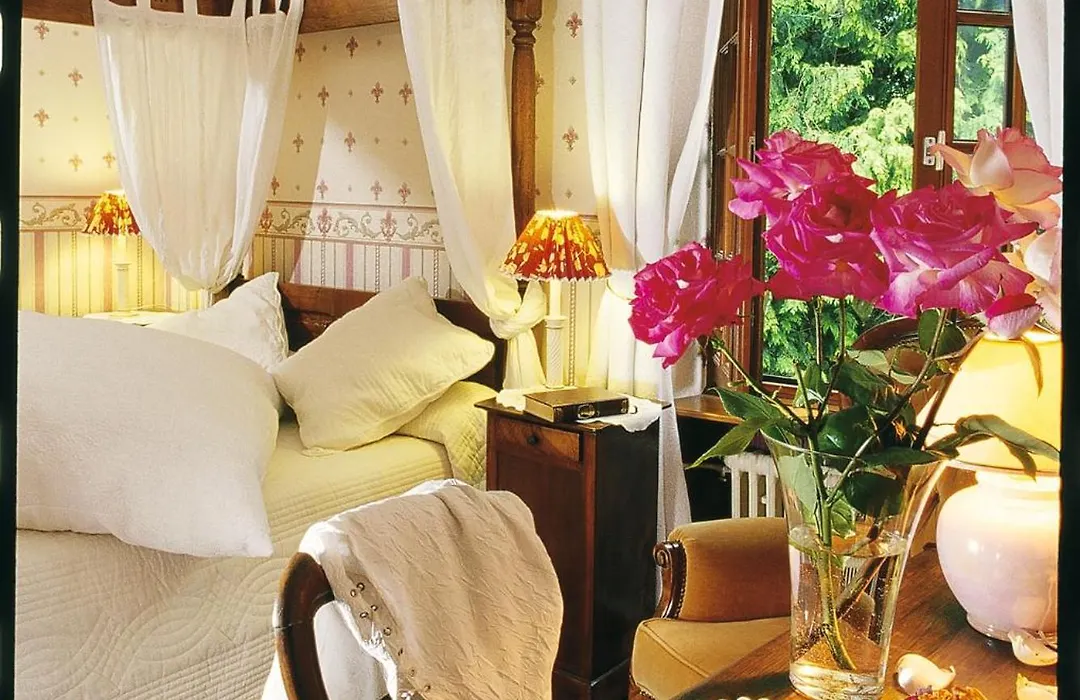 Relais Saint Louis, Logis-1